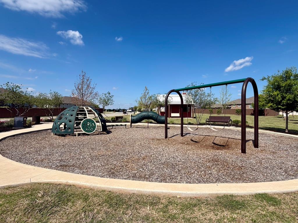 125 Slenderleaf Dr, Marble Falls, TX 78654