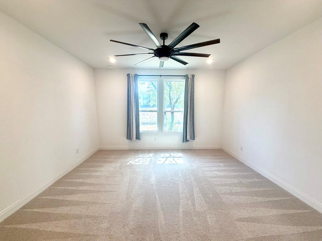 125 Slenderleaf Dr, Marble Falls, TX 78654