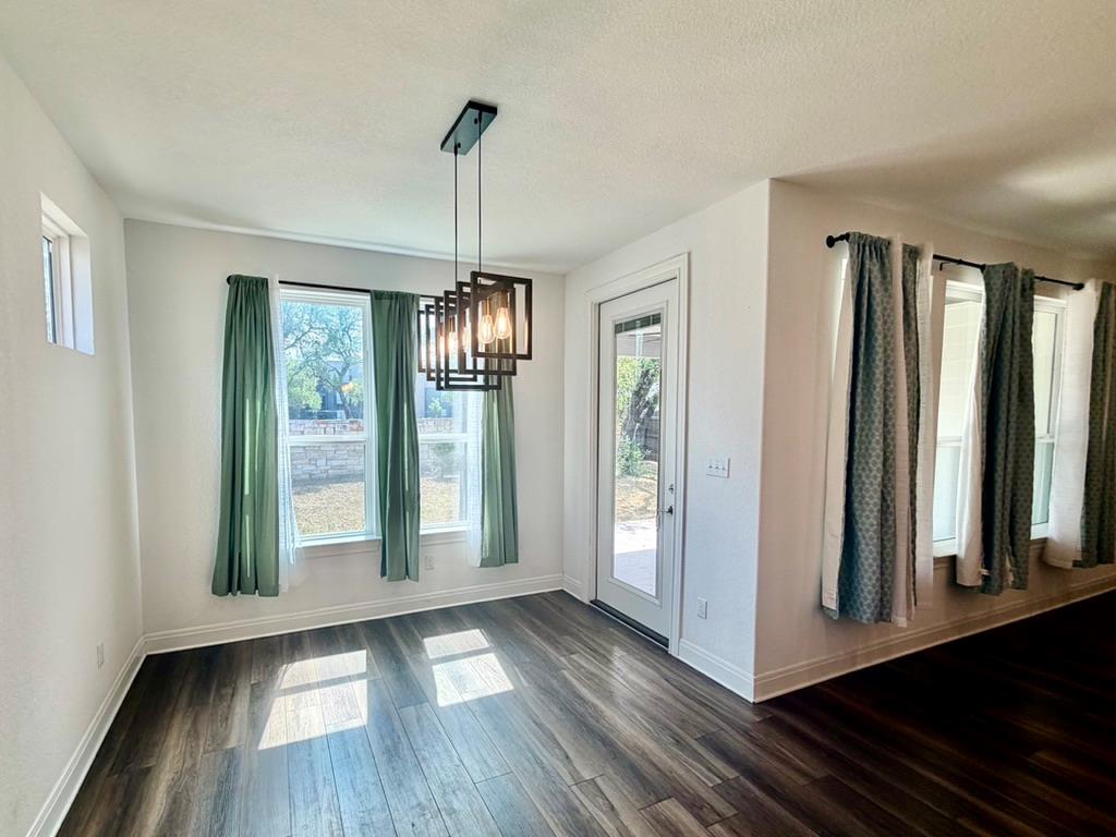 125 Slenderleaf Dr, Marble Falls, TX 78654