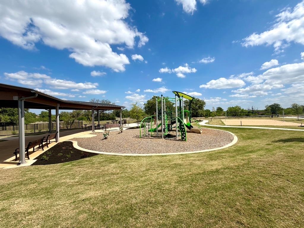 125 Slenderleaf Dr, Marble Falls, TX 78654