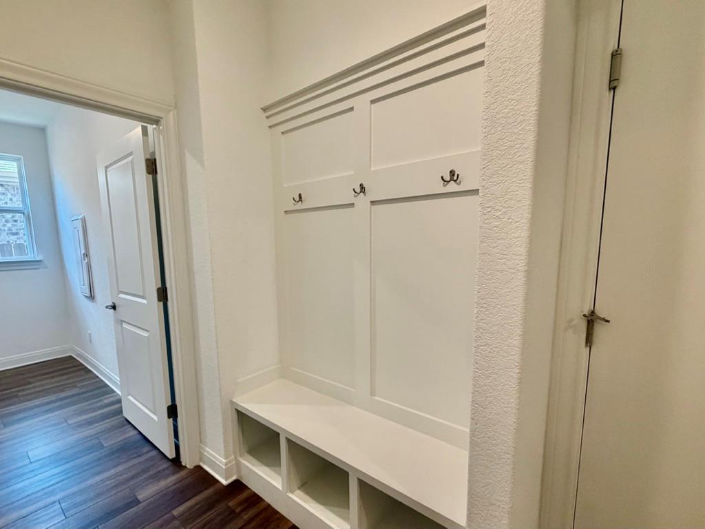 125 Slenderleaf Dr, Marble Falls, TX 78654