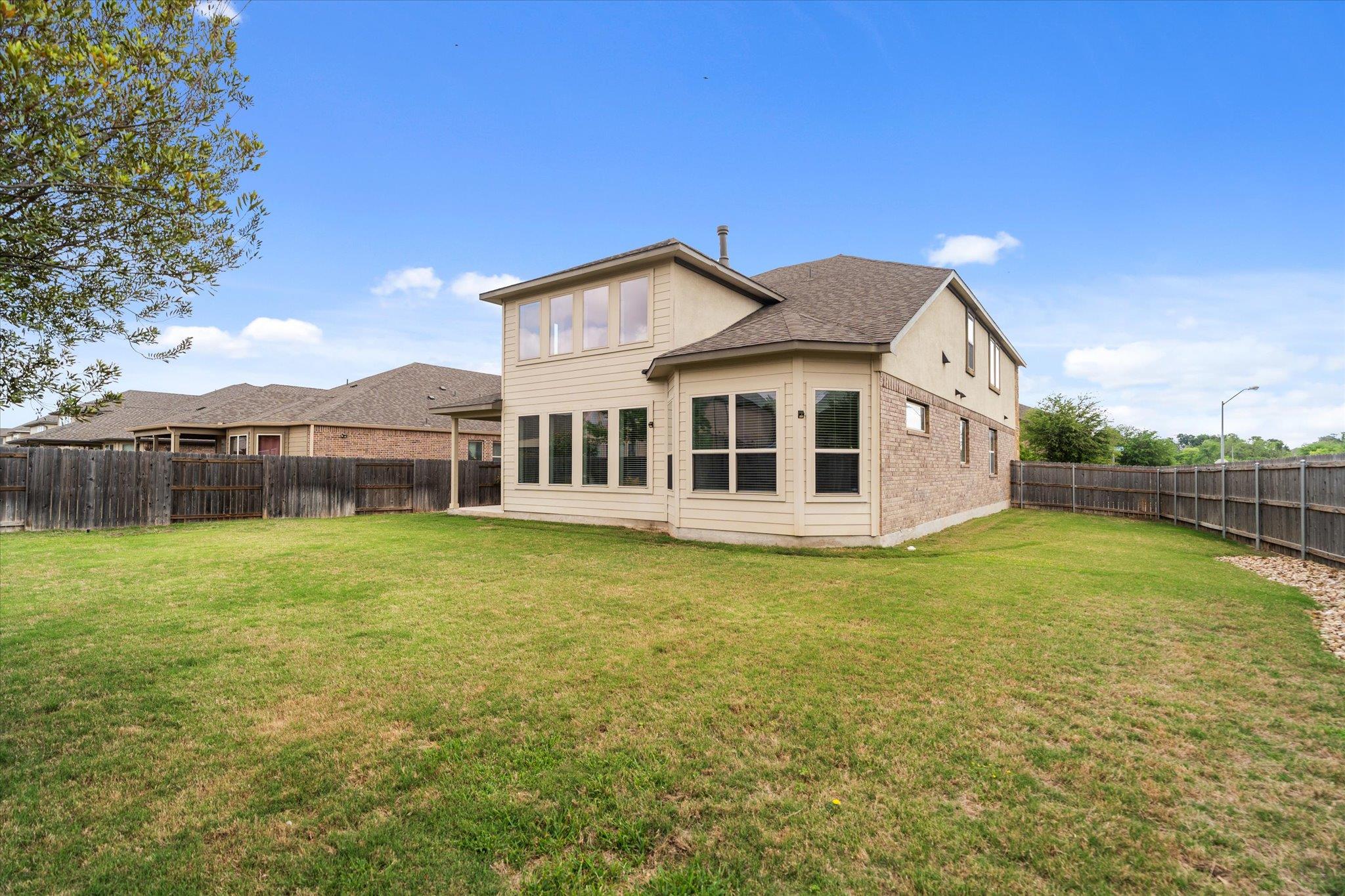 2300 Centennial Loop, Round Rock, TX 78665