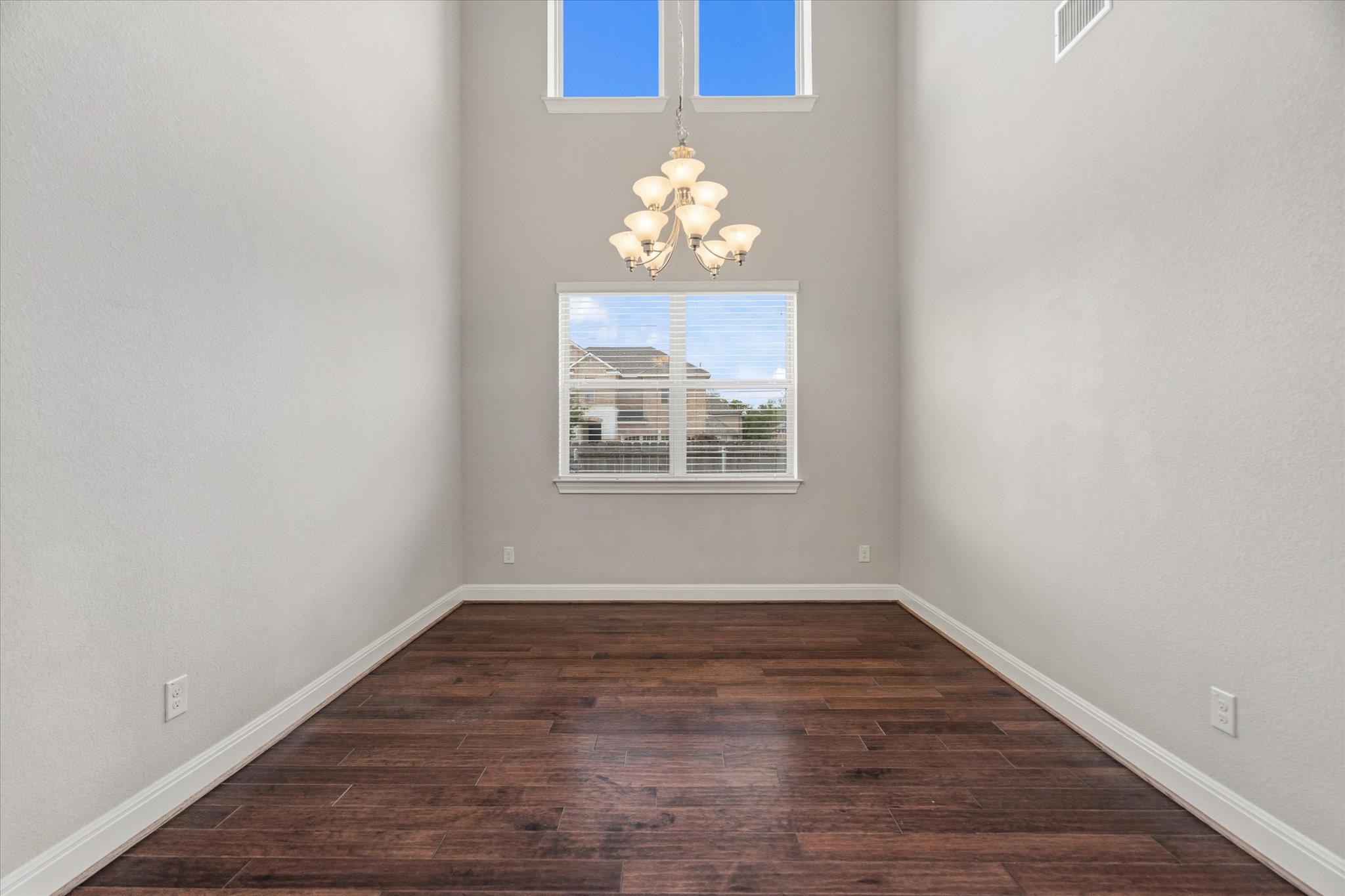 2300 Centennial Loop, Round Rock, TX 78665