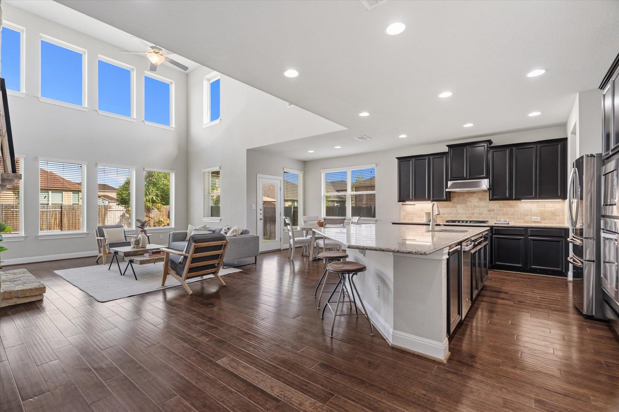 2300 Centennial Loop, Round Rock, TX 78665