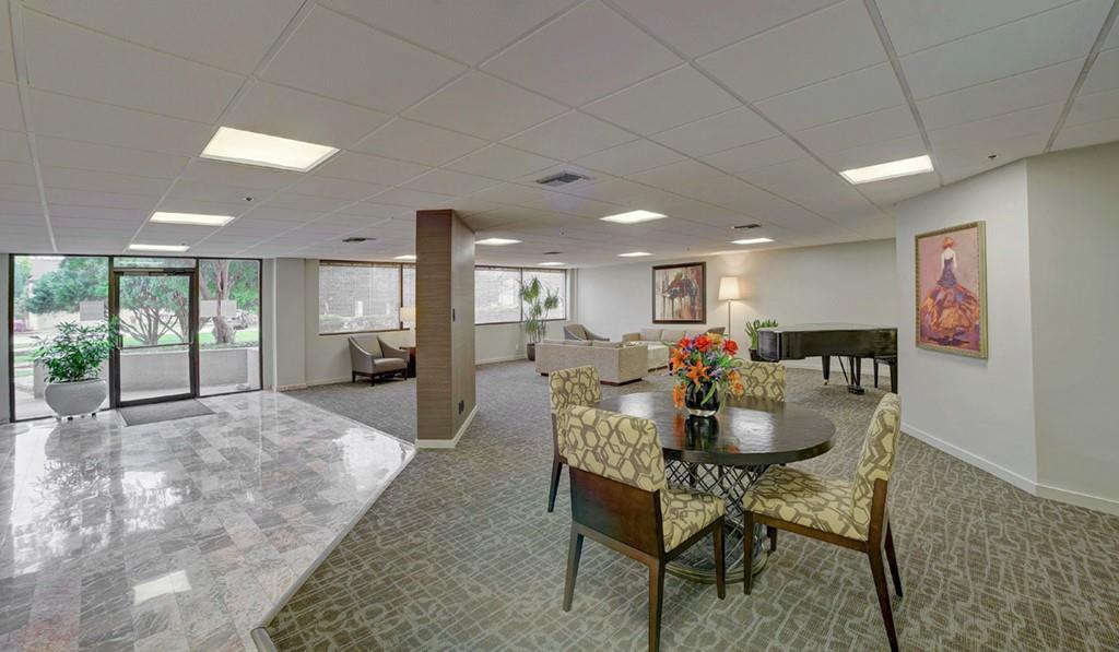 40 N Interstate 35 Expy # 2C2, Austin, TX 78701