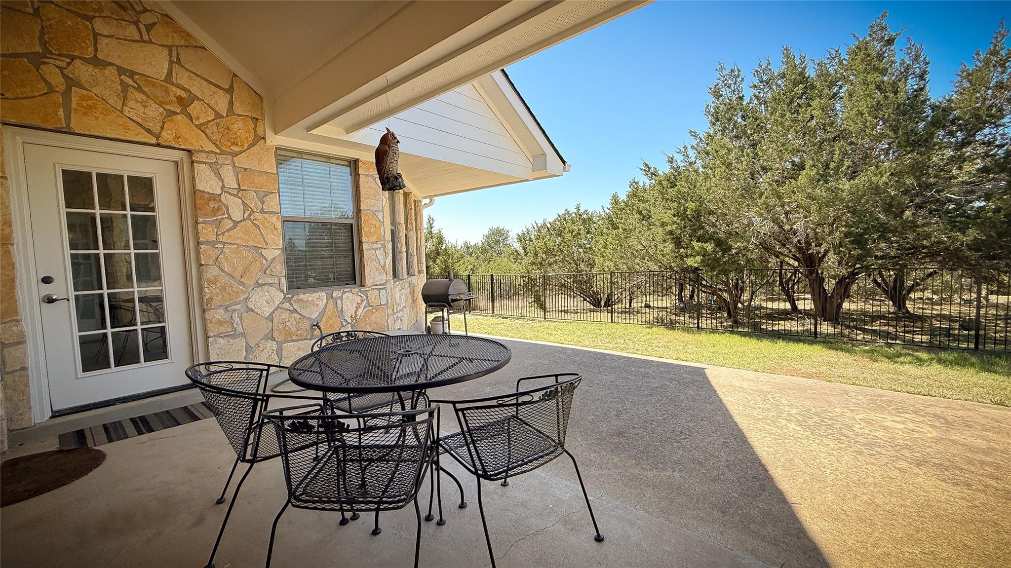 131 Joe Harper Ct, Dripping Springs, TX 78620