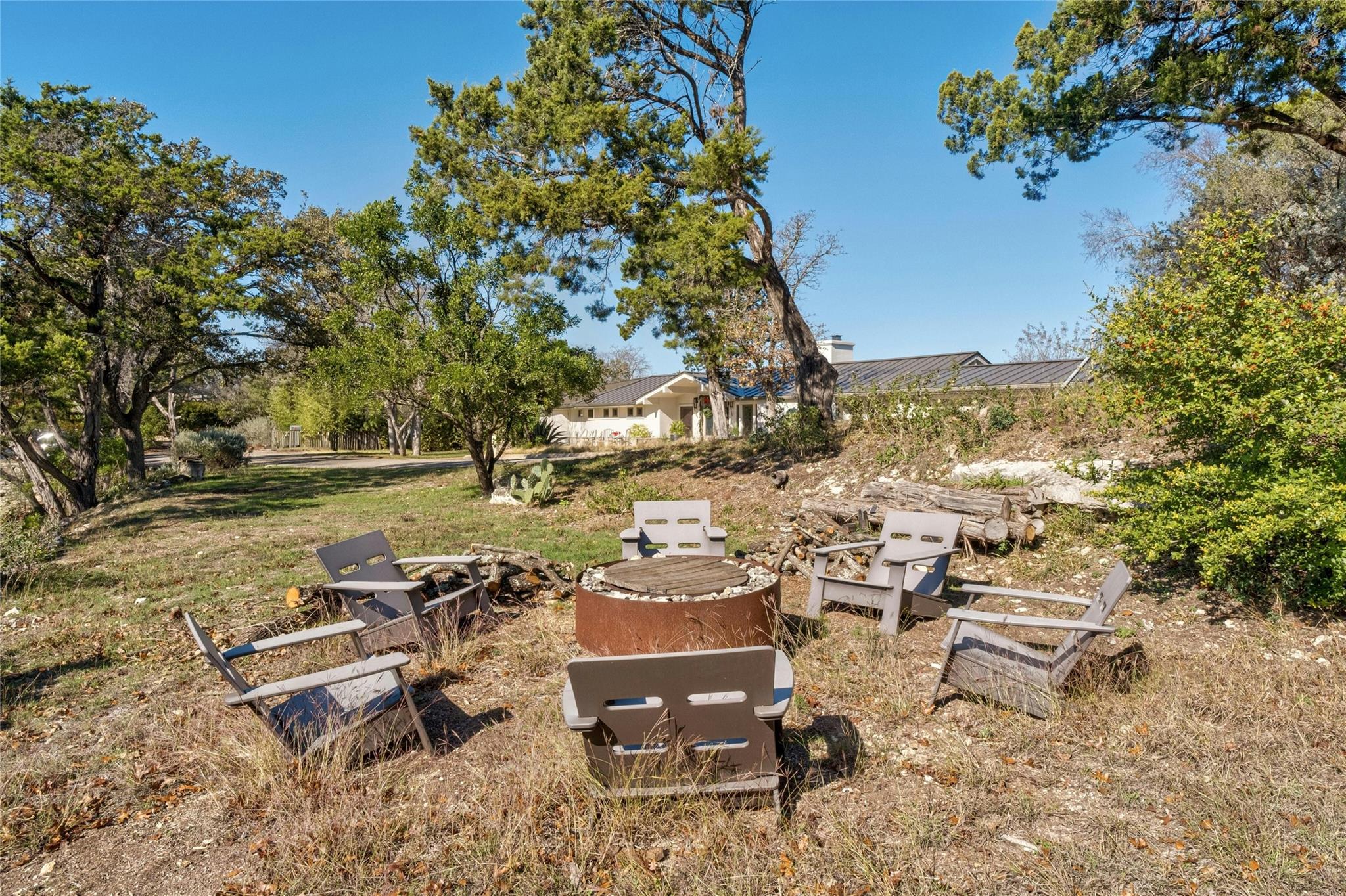 1000 Redbud Trl, West Lake Hills, TX 78746