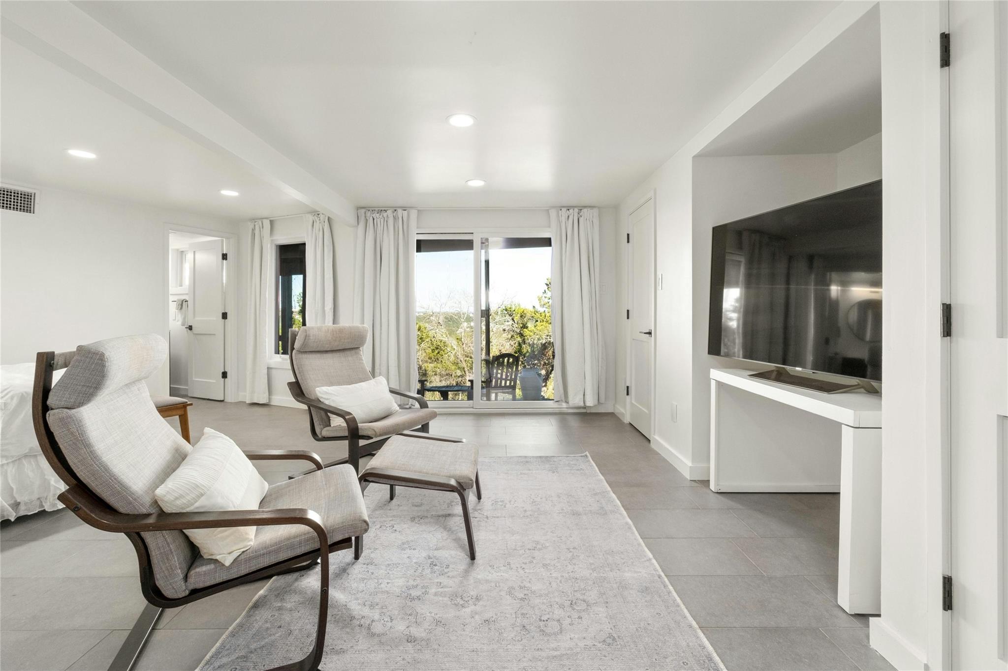 1000 Redbud Trl, West Lake Hills, TX 78746