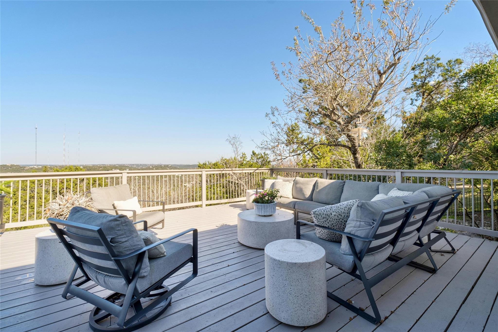 1000 Redbud Trl, West Lake Hills, TX 78746