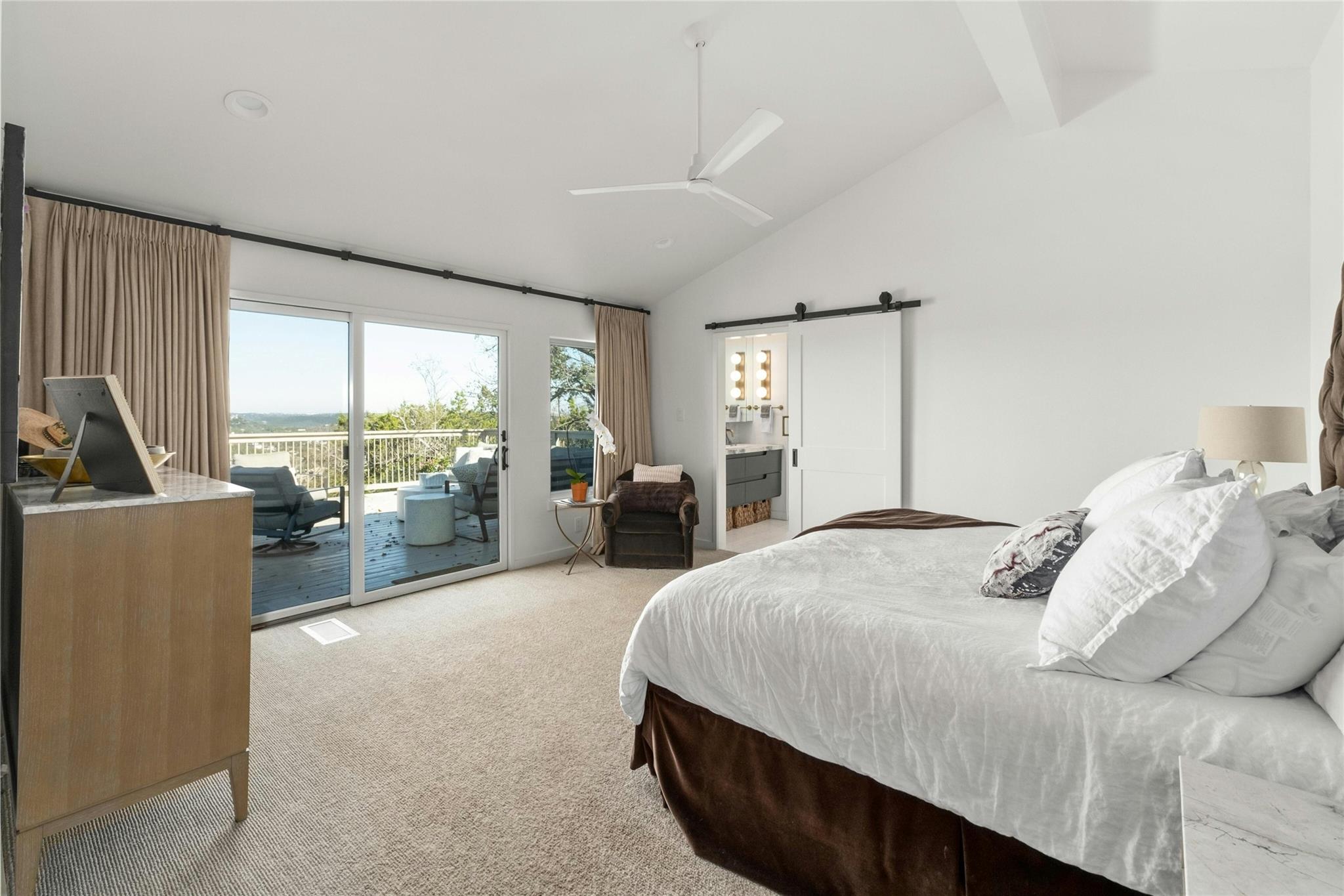 1000 Redbud Trl, West Lake Hills, TX 78746