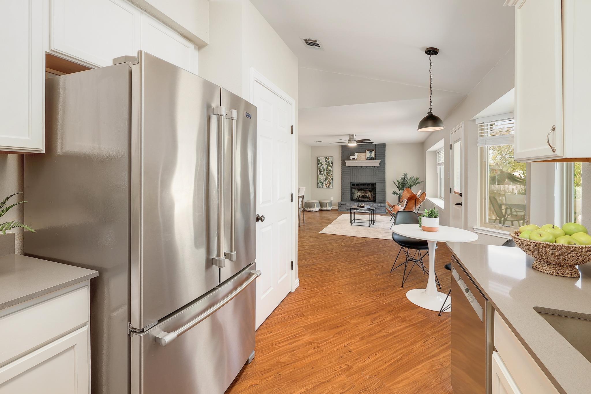 1206 Settlers Valley Dr, Pflugerville, TX 78660