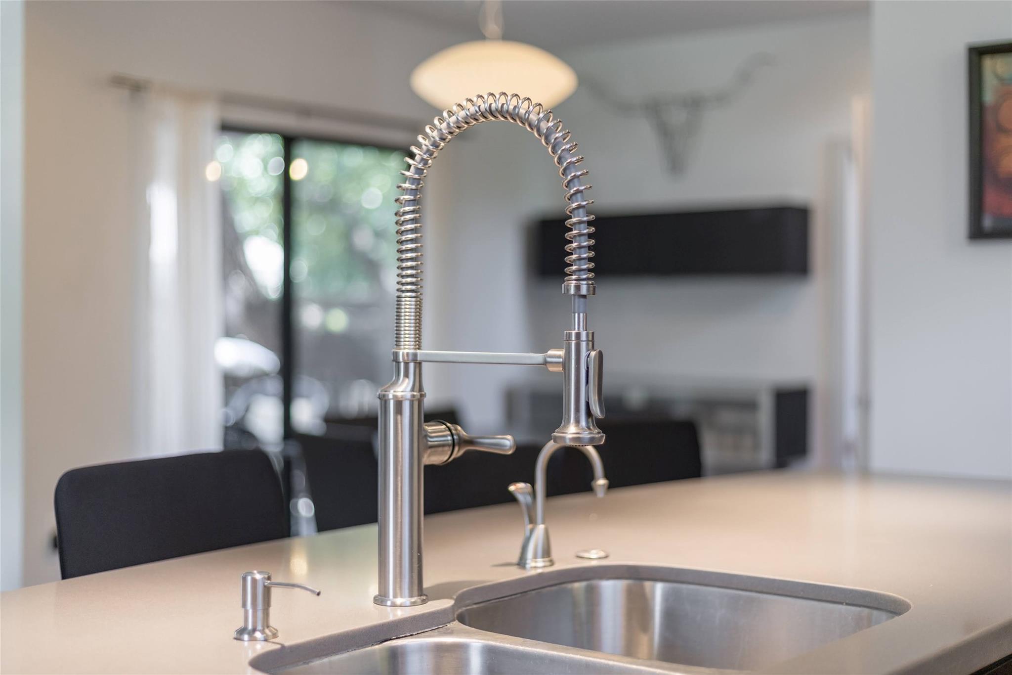 815 Columbus St, Austin, TX 78704