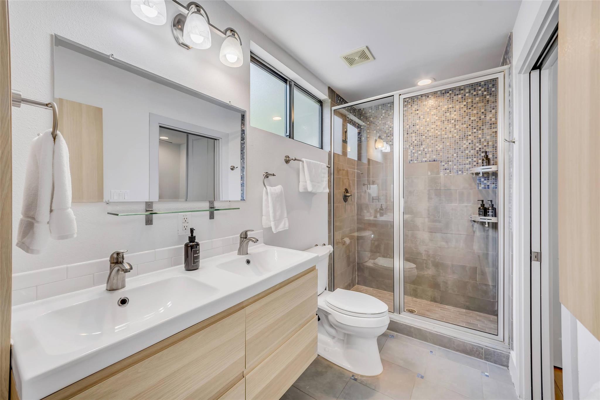 815 Columbus St, Austin, TX 78704