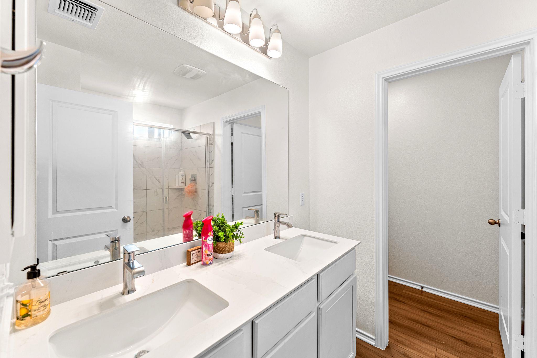 1029 Santiam St, Georgetown, TX 78626