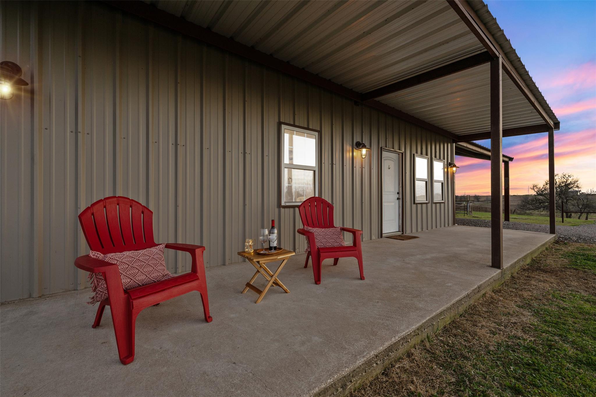 700 County Road 466, Elgin, TX 78621