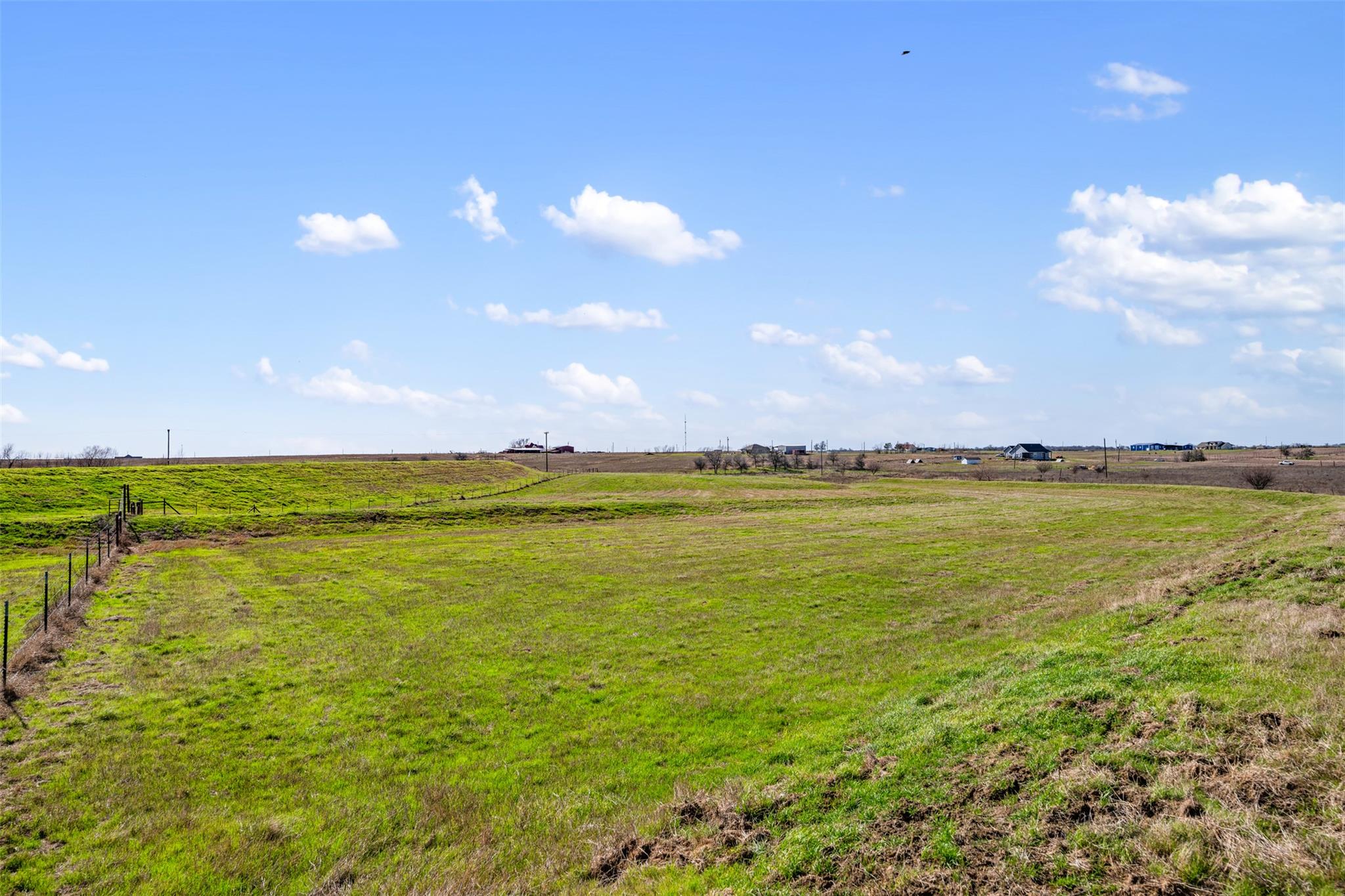 700 County Road 466, Elgin, TX 78621