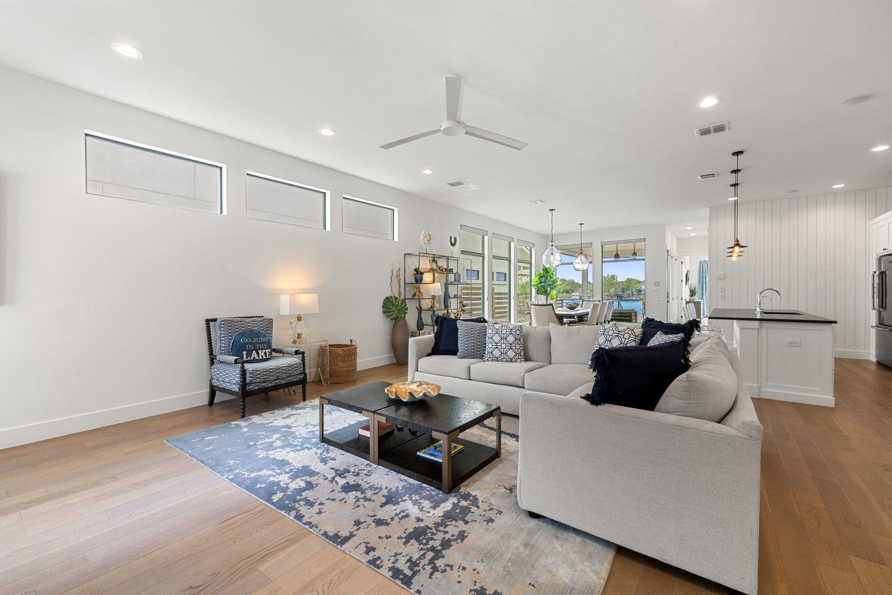 1324 Euel Moore Dr, Kingsland, TX 78639