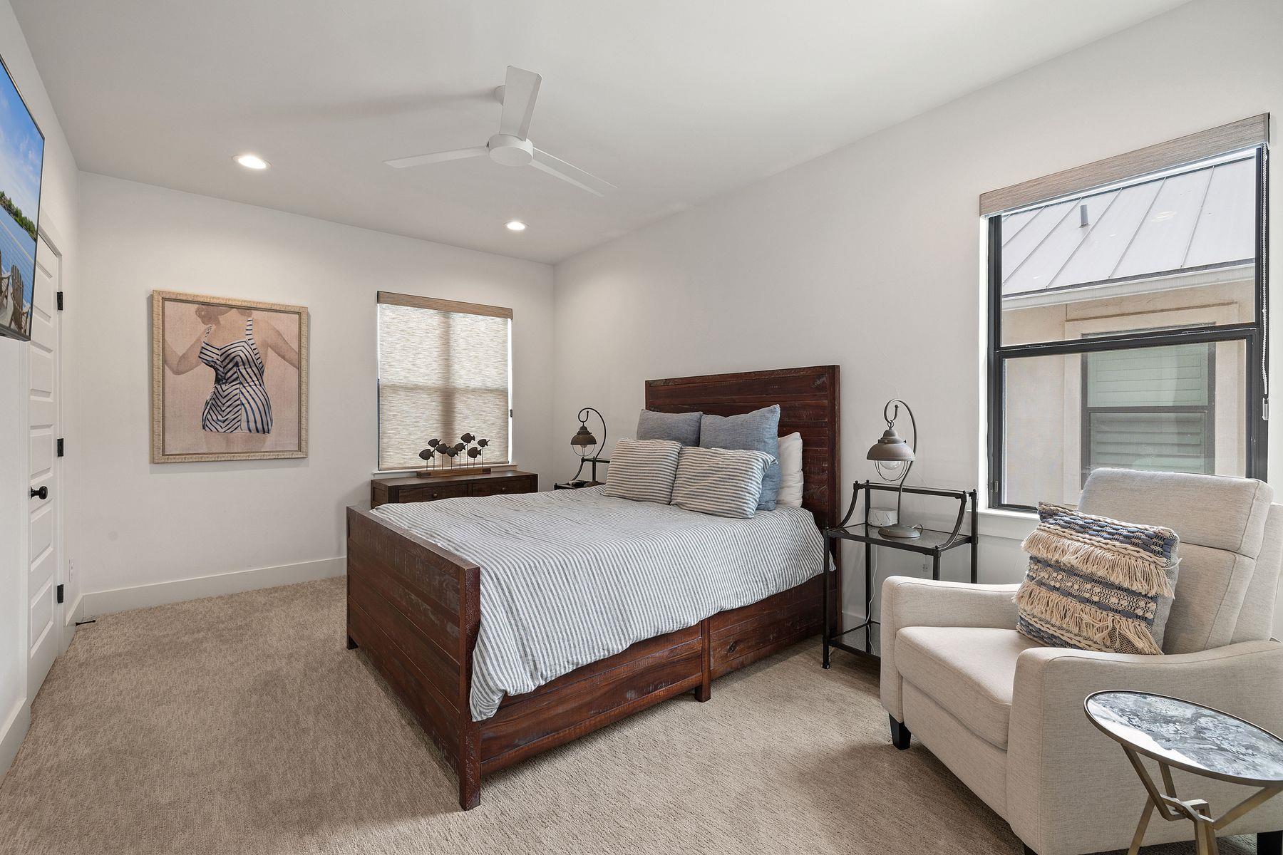 1324 Euel Moore Dr, Kingsland, TX 78639