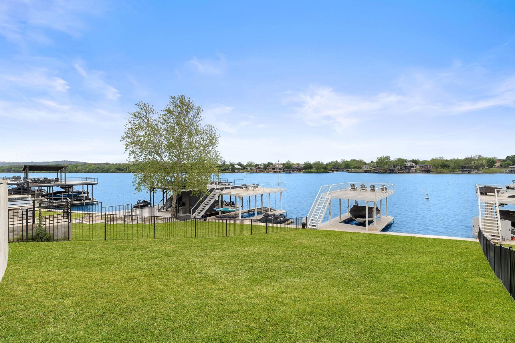 1324 Euel Moore Dr, Kingsland, TX 78639