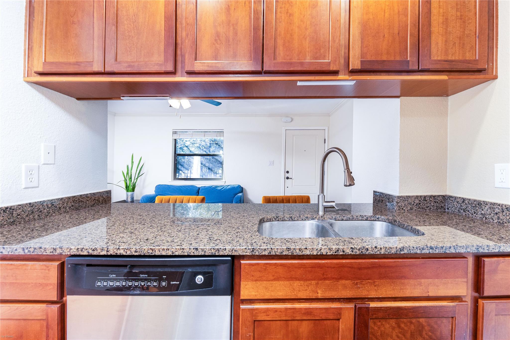 6700 Cooper Ln # 11, Austin, TX 78745