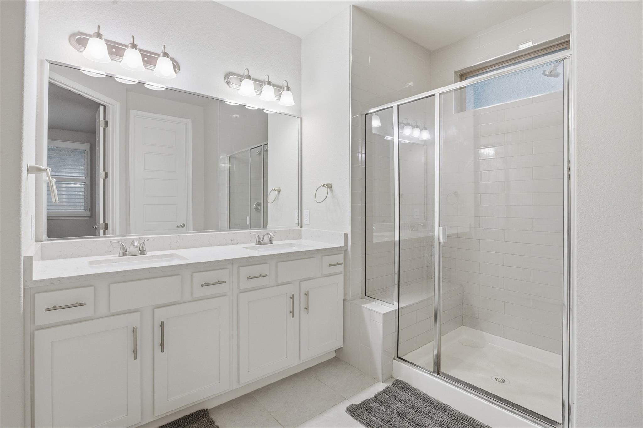 511 Taylor Dr, Horseshoe Bay, TX 78657