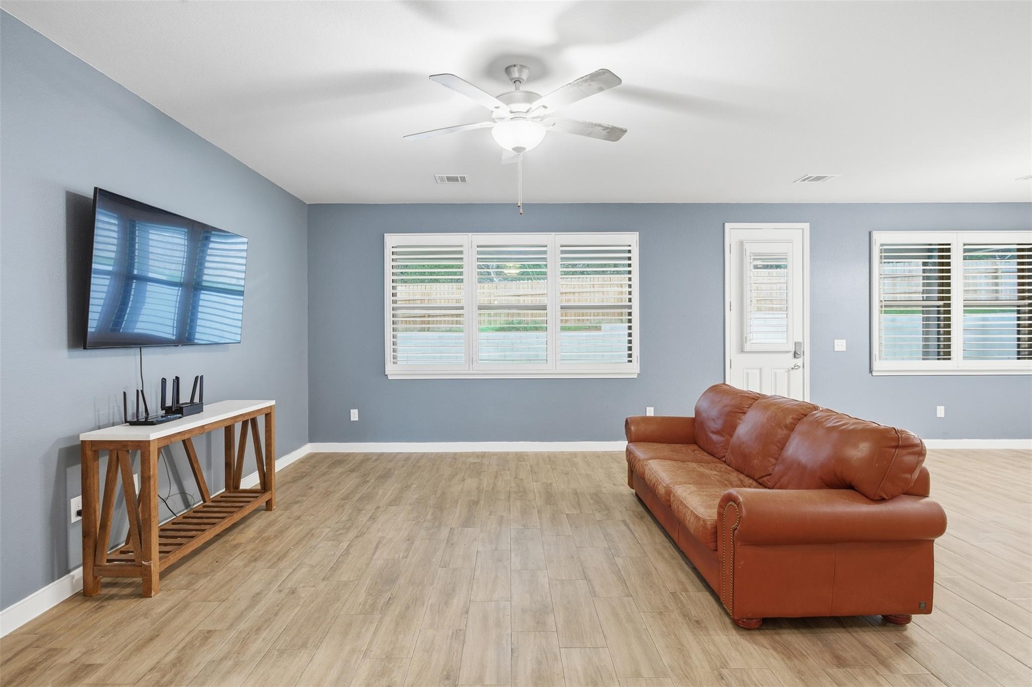 511 Taylor Dr, Horseshoe Bay, TX 78657