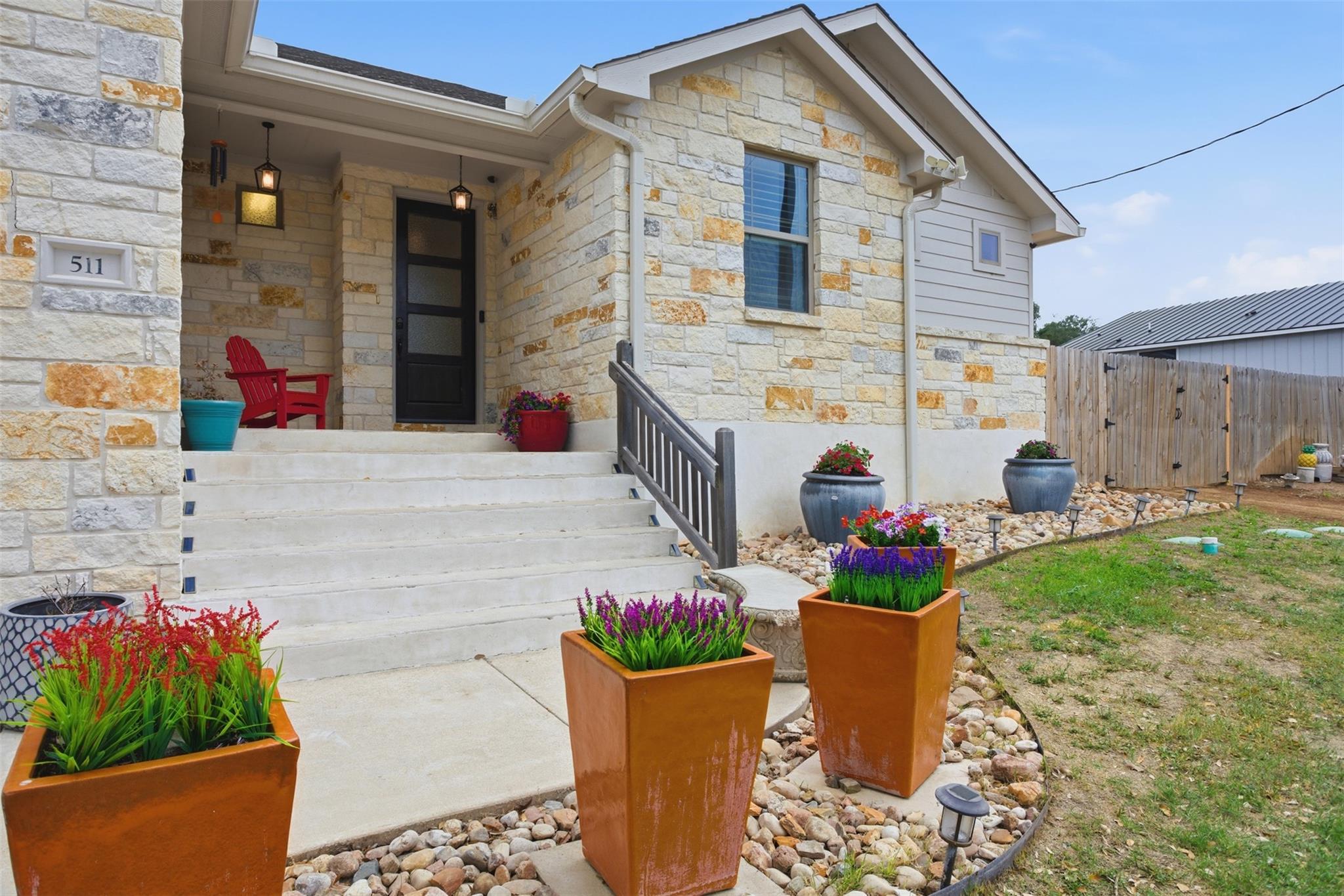 511 Taylor Dr, Horseshoe Bay, TX 78657