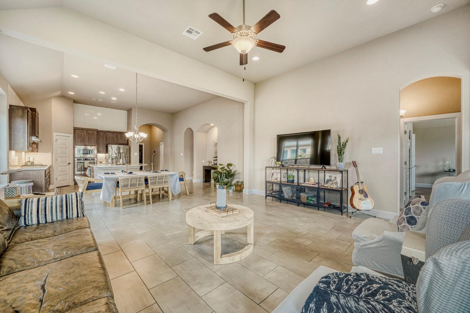 3317 Nighthawk Dive Ln, Pflugerville, TX 78660