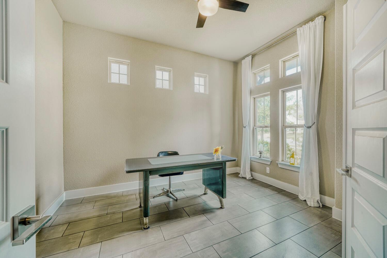 3317 Nighthawk Dive Ln, Pflugerville, TX 78660