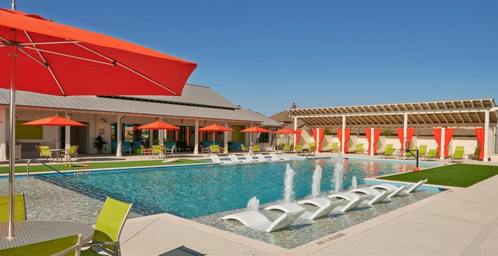 273 La Dera Dr, Liberty Hill, TX 78642