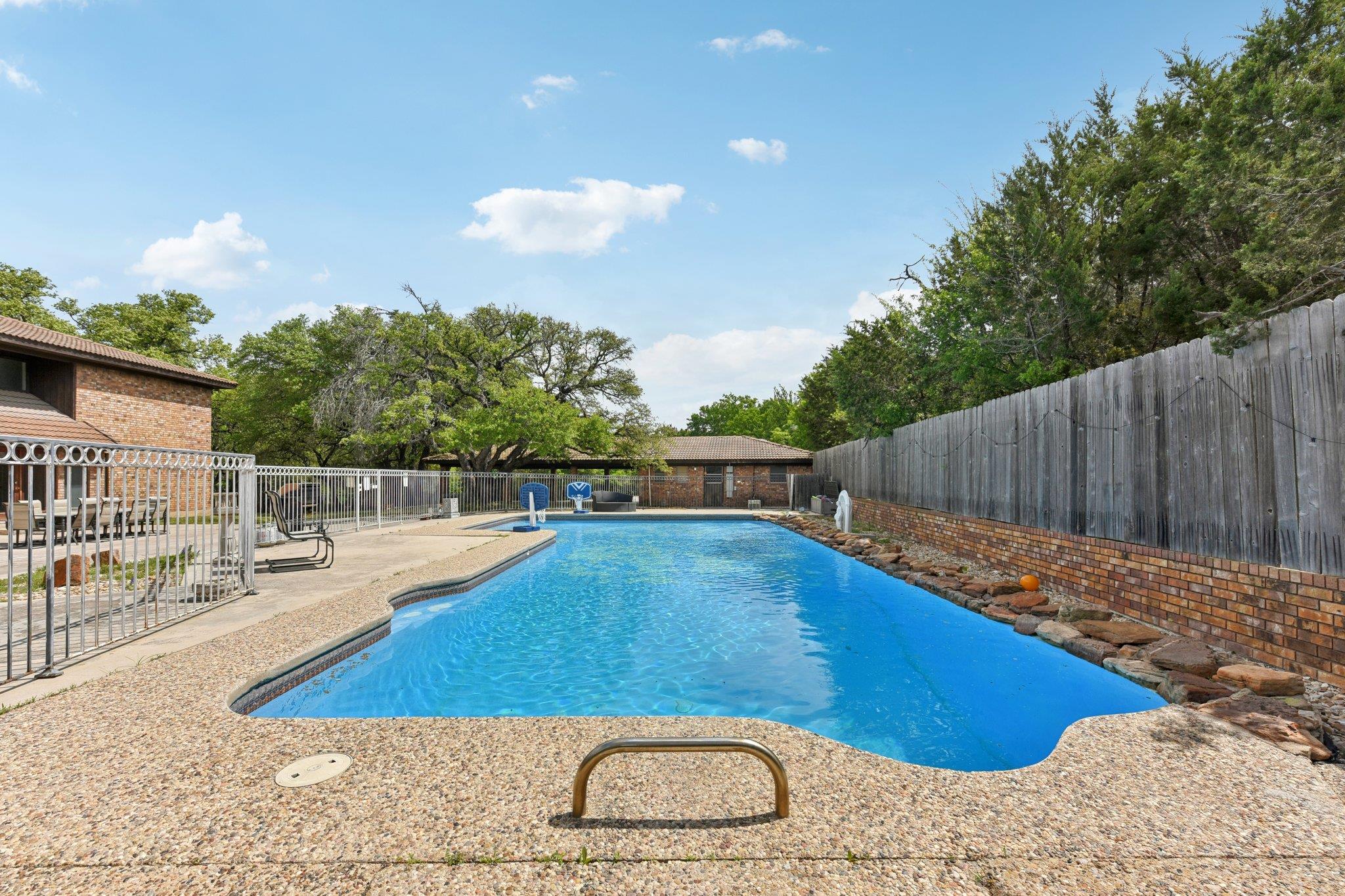 1414 Eagle Trl, Copperas Cove, TX 76522