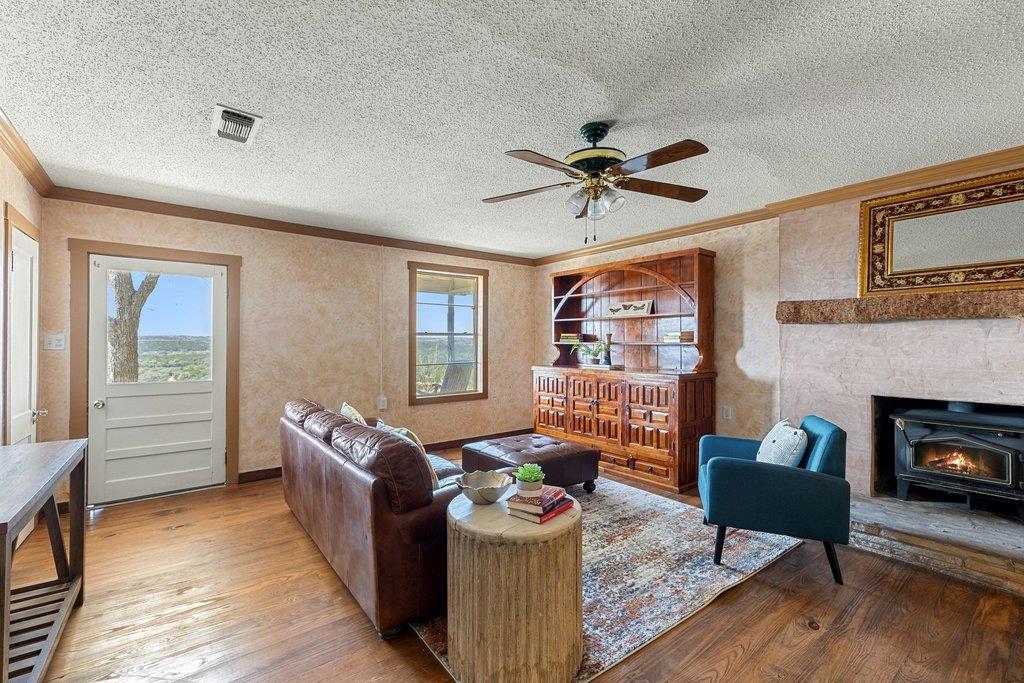 158 Watch Hill Rd, Stonewall, TX 78671