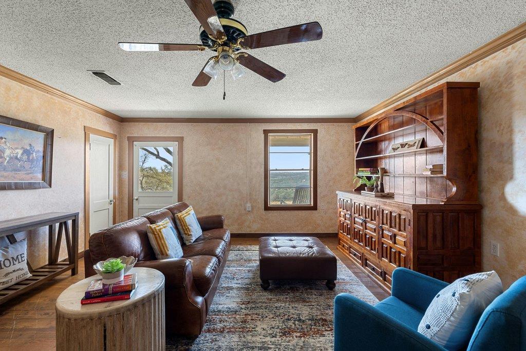 158 Watch Hill Rd, Stonewall, TX 78671