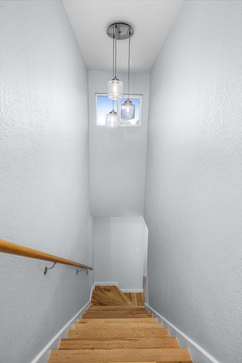 2103 Lear Ln, Austin, TX 78745