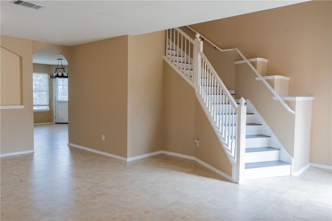 1608 Diana Dr, Round Rock, TX 78664