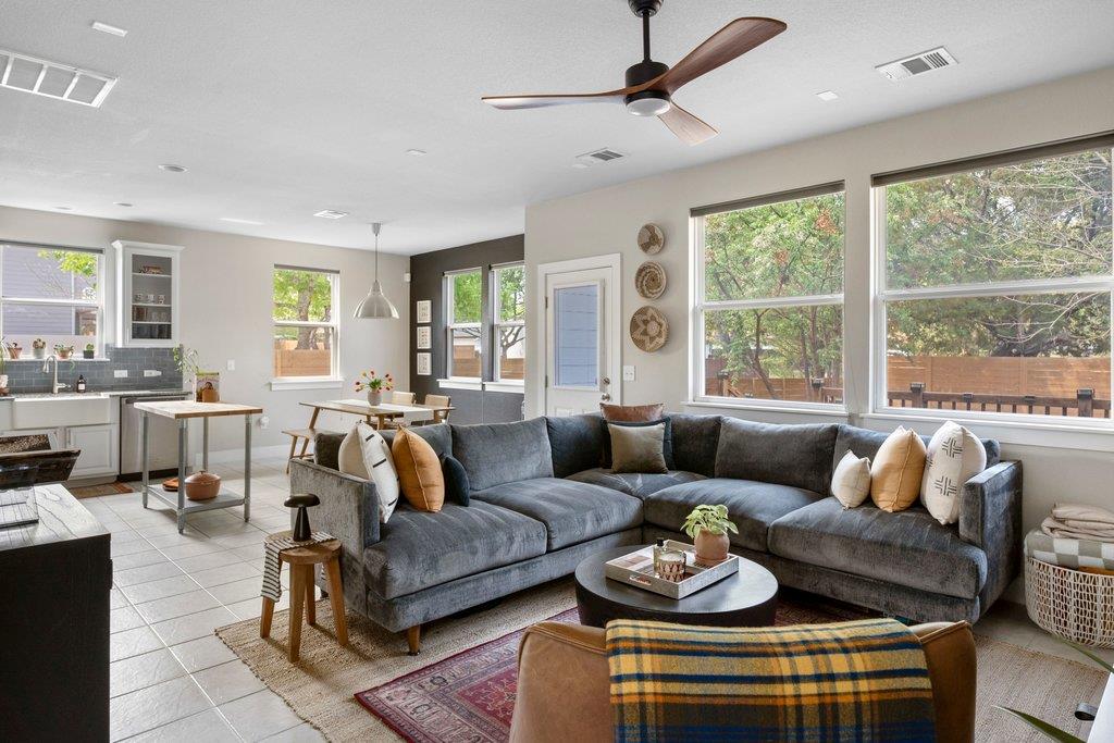 610 Bernstein St # 14, Austin, TX 78745