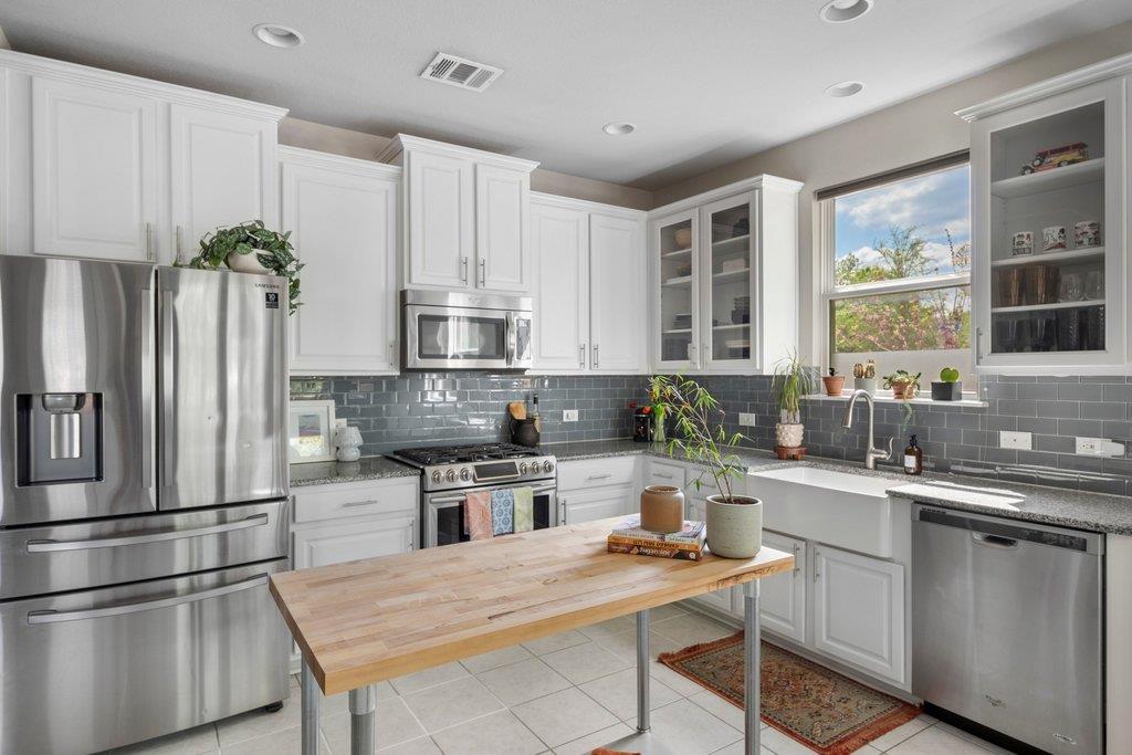 610 Bernstein St # 14, Austin, TX 78745