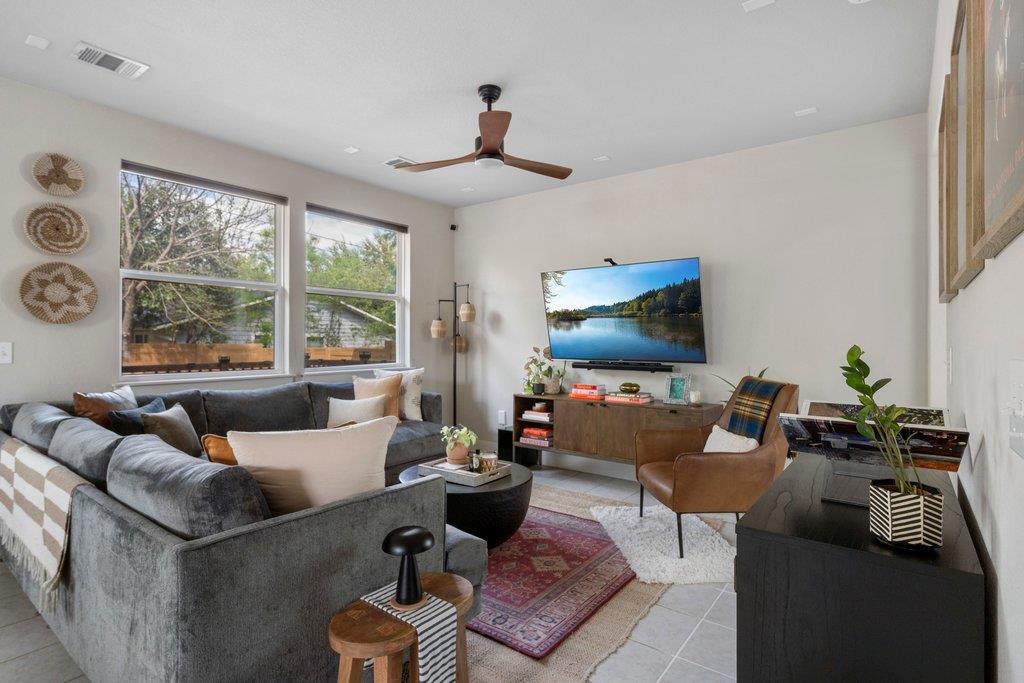 610 Bernstein St # 14, Austin, TX 78745