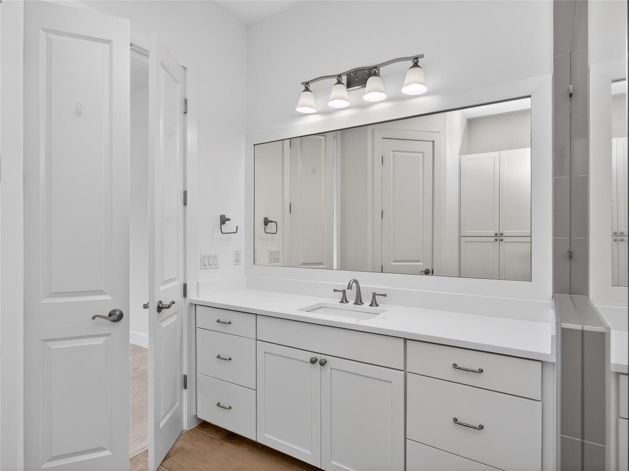 8200 Southwest Pkwy # 321, Austin, TX 78735