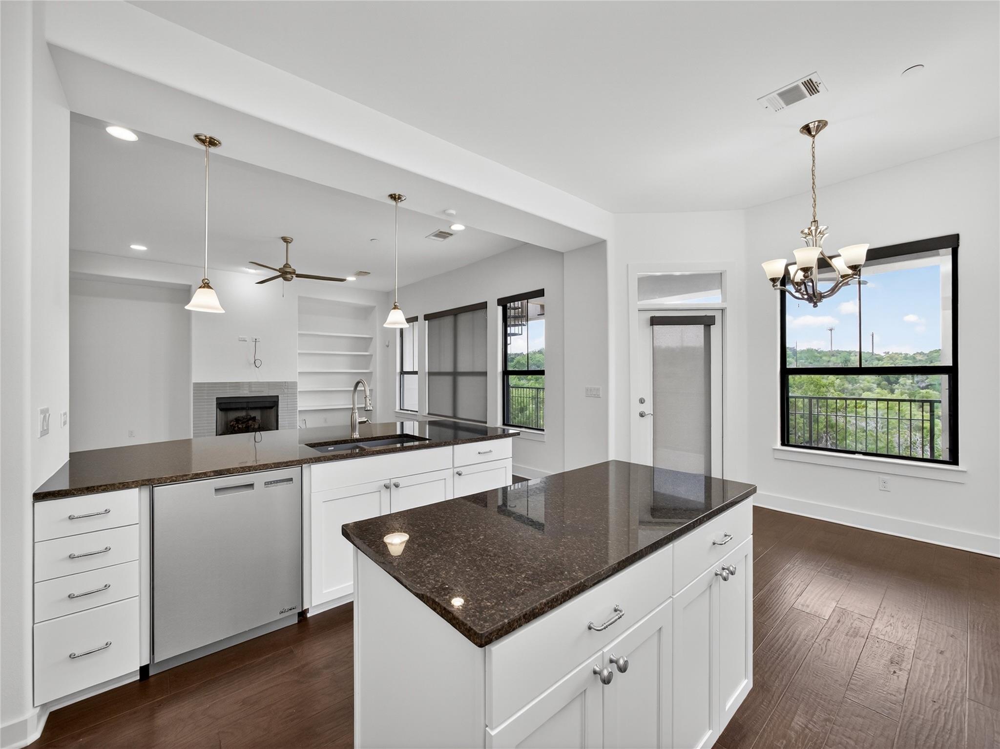 8200 Southwest Pkwy # 321, Austin, TX 78735