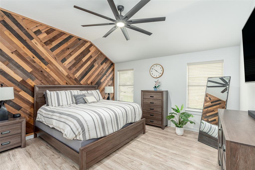 129 Aguilar Dr, Hutto, TX 78634