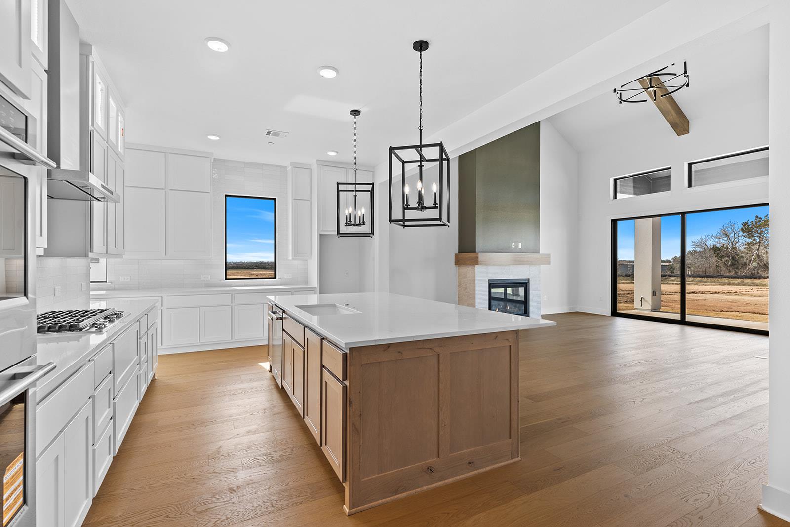 2429 Lineage Ln, Leander, TX 78641