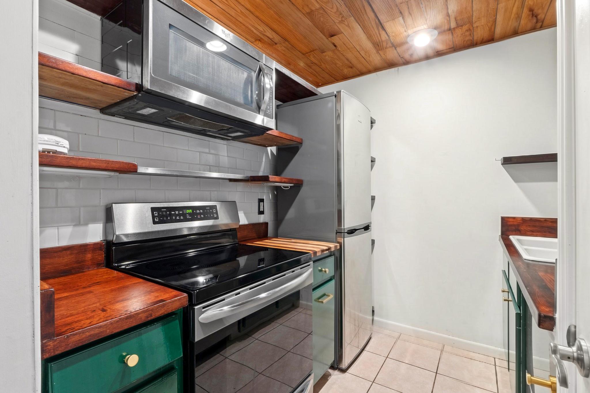 2450 Ashdale Dr # D-106, Austin, TX 78757