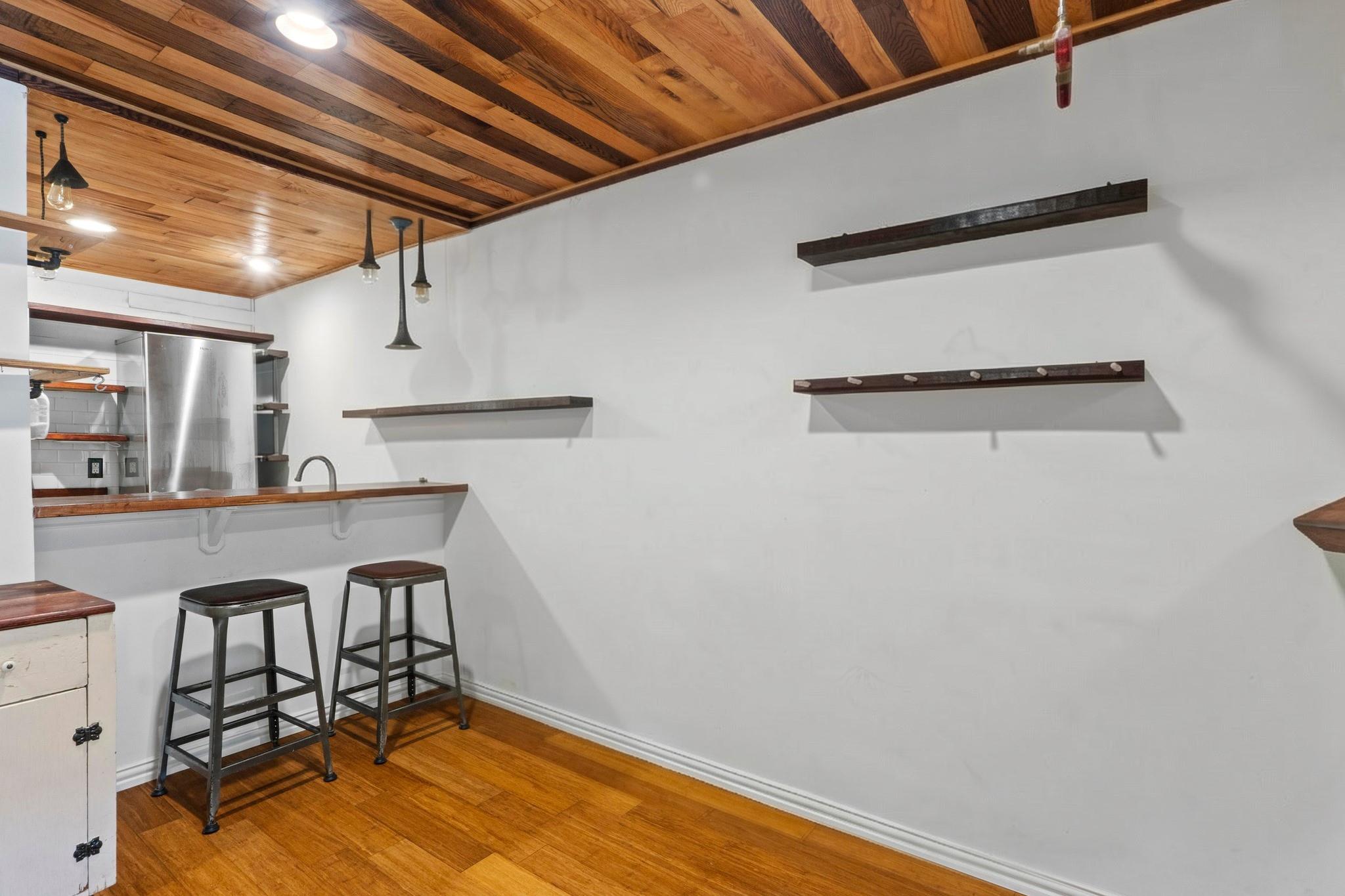 2450 Ashdale Dr # D-106, Austin, TX 78757