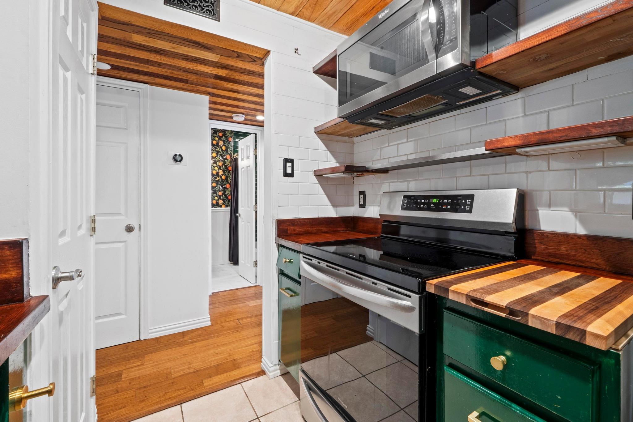 2450 Ashdale Dr # D-106, Austin, TX 78757