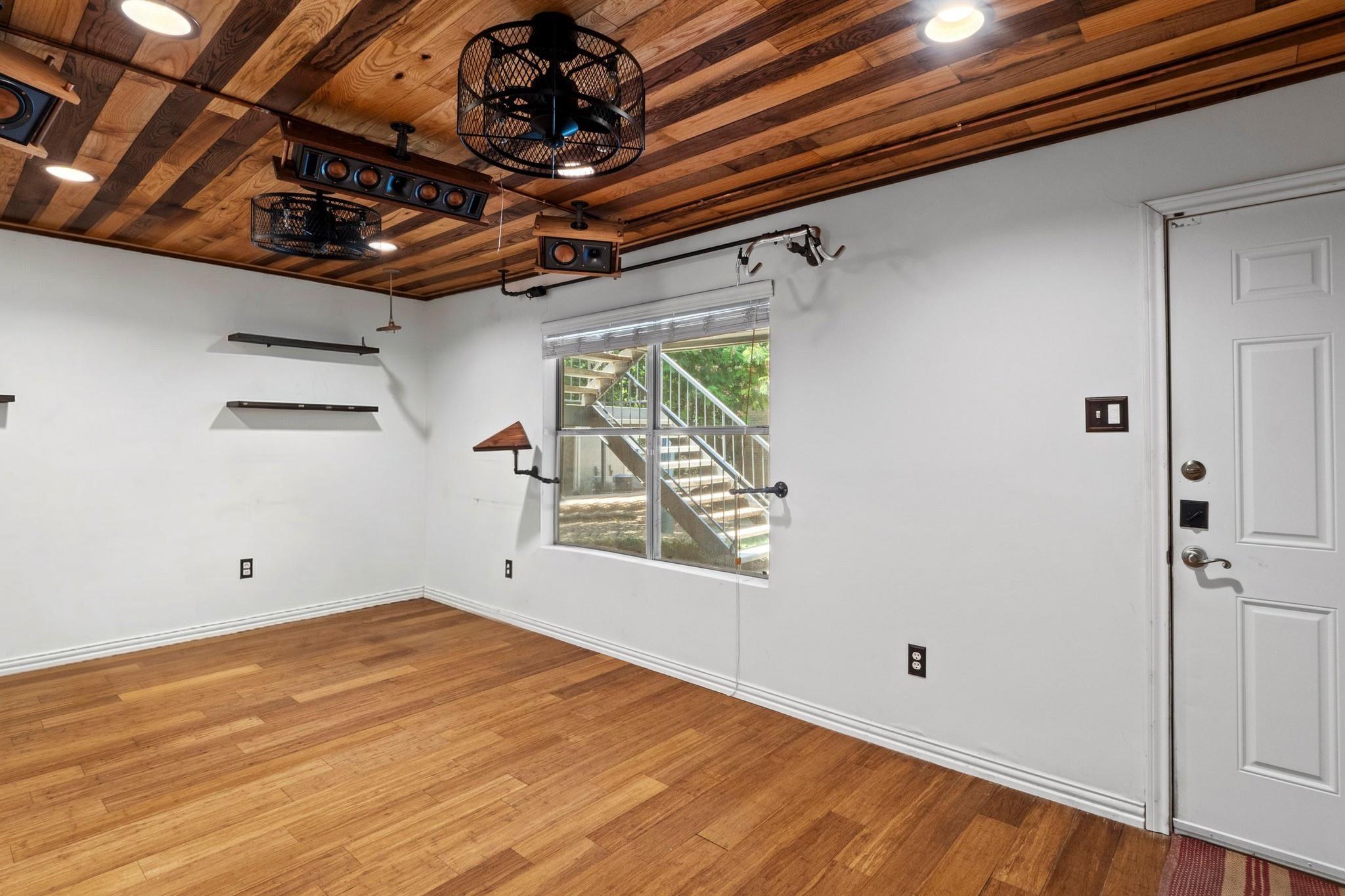 2450 Ashdale Dr # D-106, Austin, TX 78757