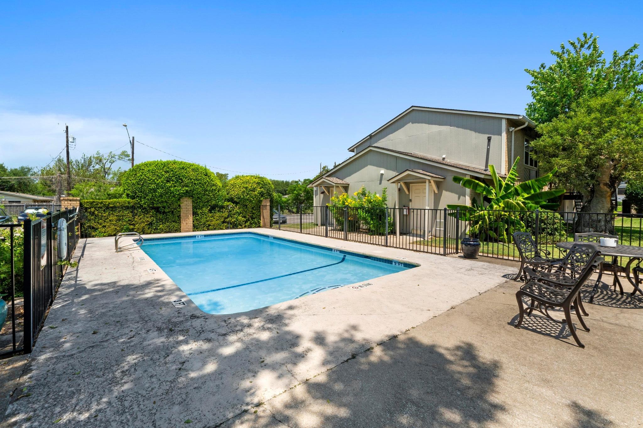 2450 Ashdale Dr # D-106, Austin, TX 78757