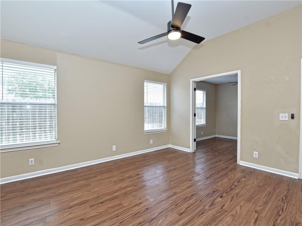 7220 Black Panda Trl, Del Valle, TX 78617