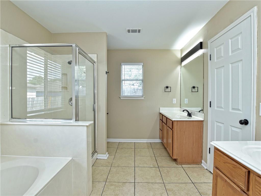 7220 Black Panda Trl, Del Valle, TX 78617