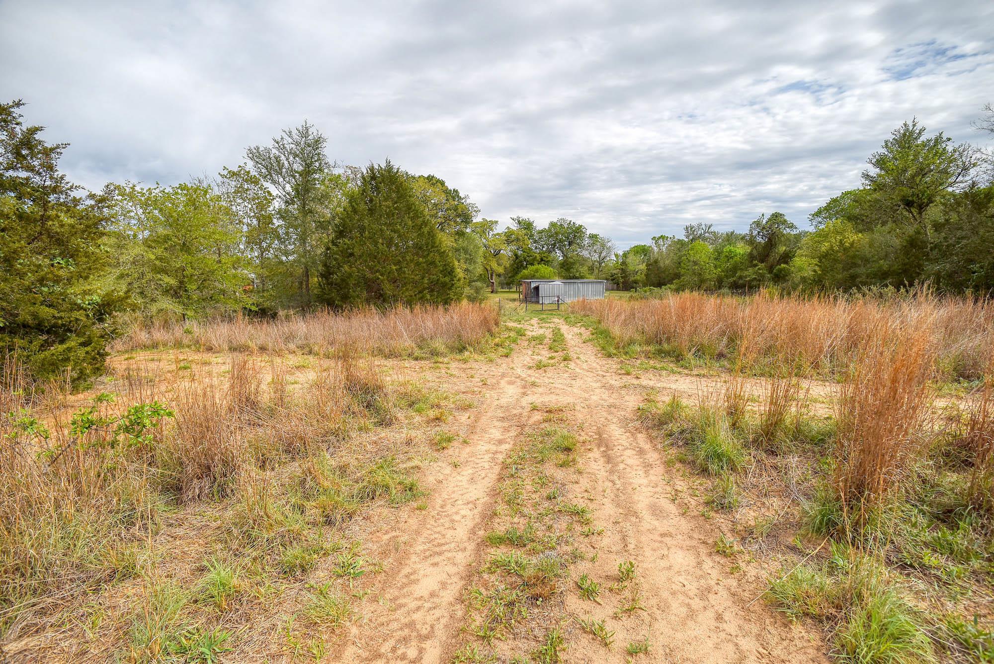 358 Lower Red Rock Rd, Bastrop, TX 78602